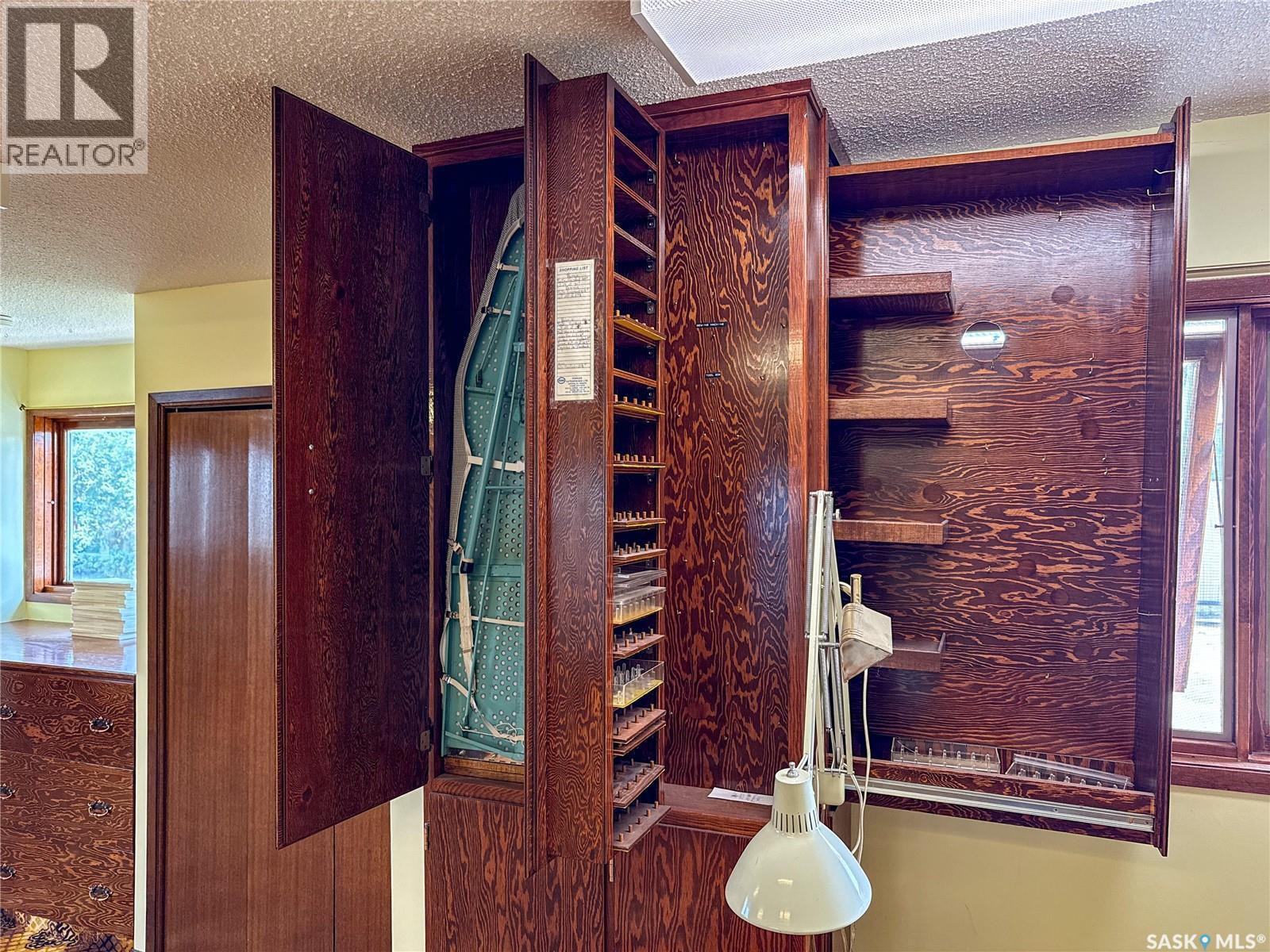 107 Centre Street, Kincaid, SK - Indoor