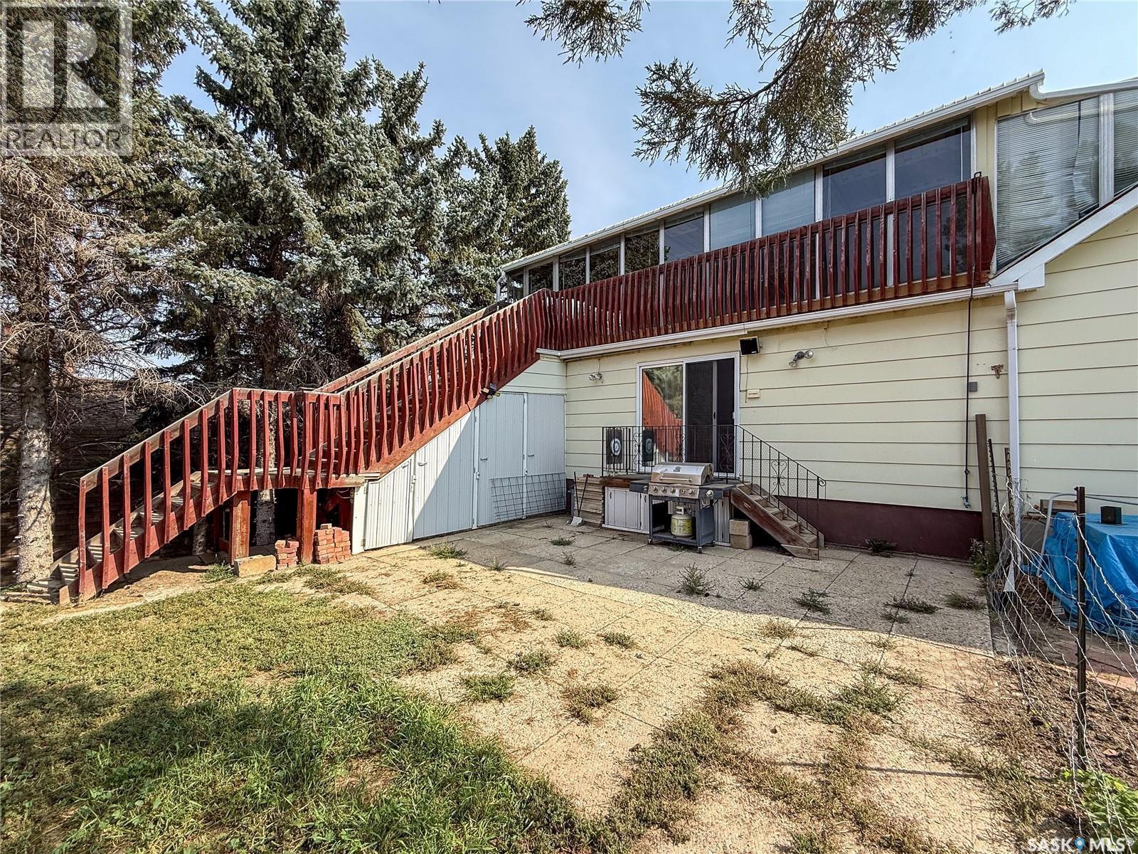 107 Centre Street, Kincaid, SK - Outdoor With Balcony With Exterior