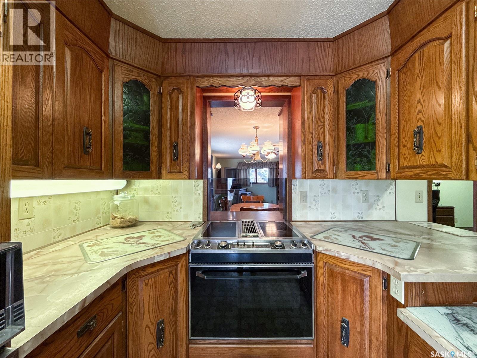 107 Centre Street, Kincaid, SK - Indoor Photo Showing Kitchen