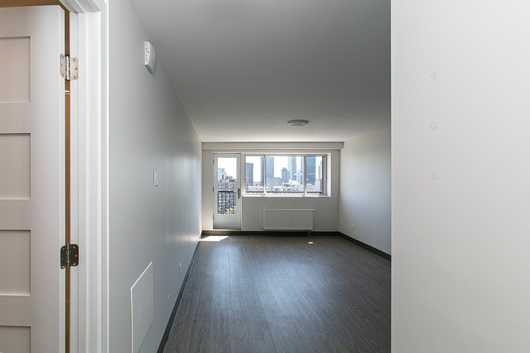 Salon - 102-3605 Rue St-Urbain, Montréal (Le Plateau-Mont-Royal), QC - Indoor Photo Showing Other Room