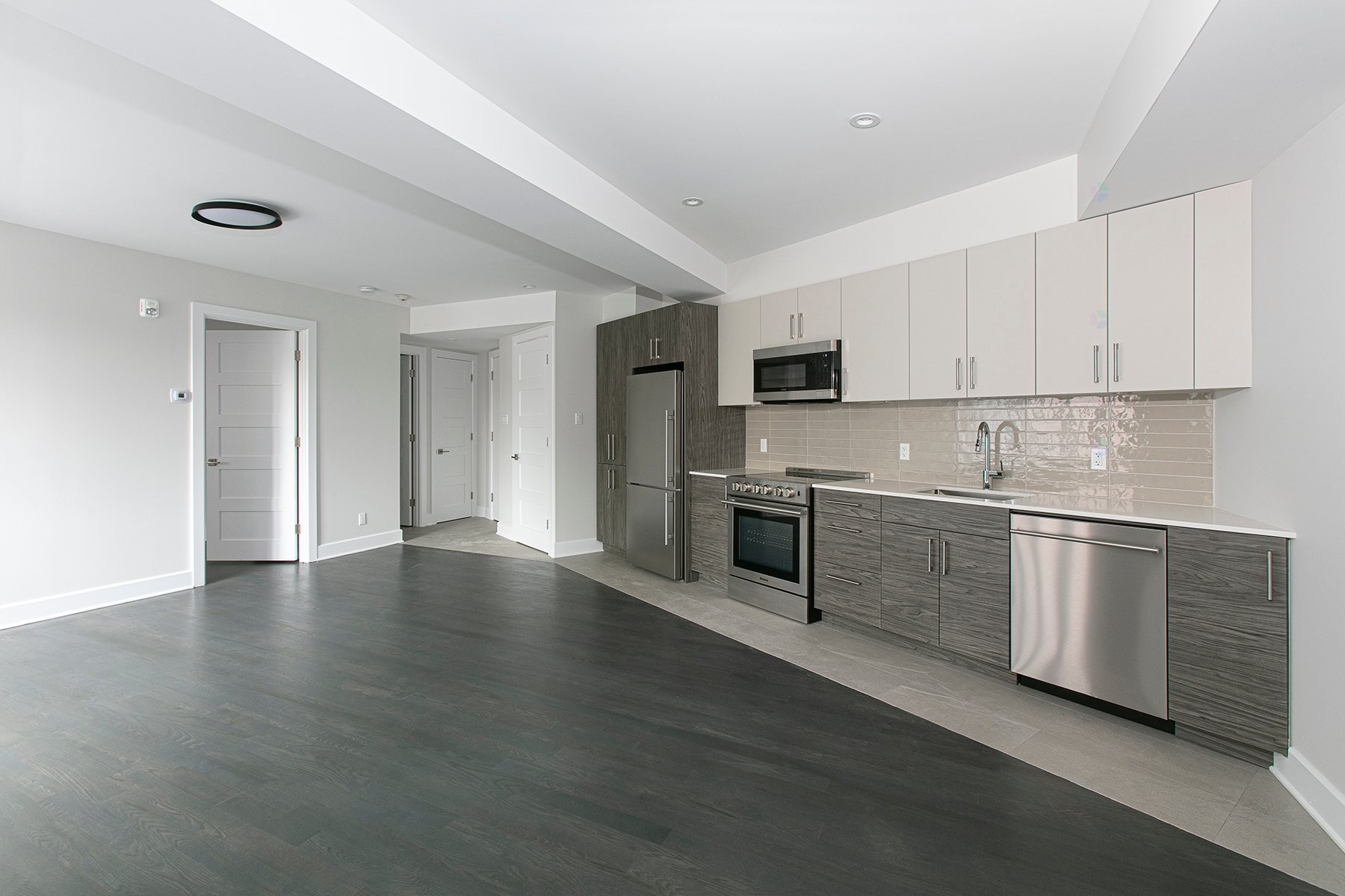 Kitchen - 310-4851 Ch. De La Côte-St-Luc, Montréal (Côte-Des-Neiges/Notre-Dame-De-Grâce), QC - Indoor Photo Showing Kitchen