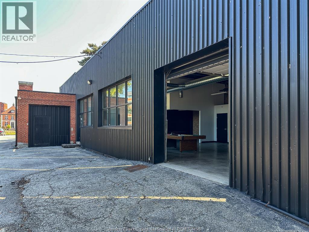 1880 Assumption Unit# 400, Windsor, ON