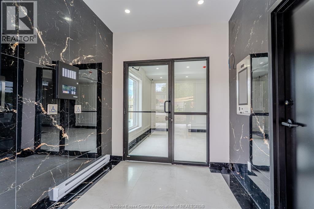 705 Grand Marais Unit# 204, Windsor, ON - Indoor Photo Showing Other Room