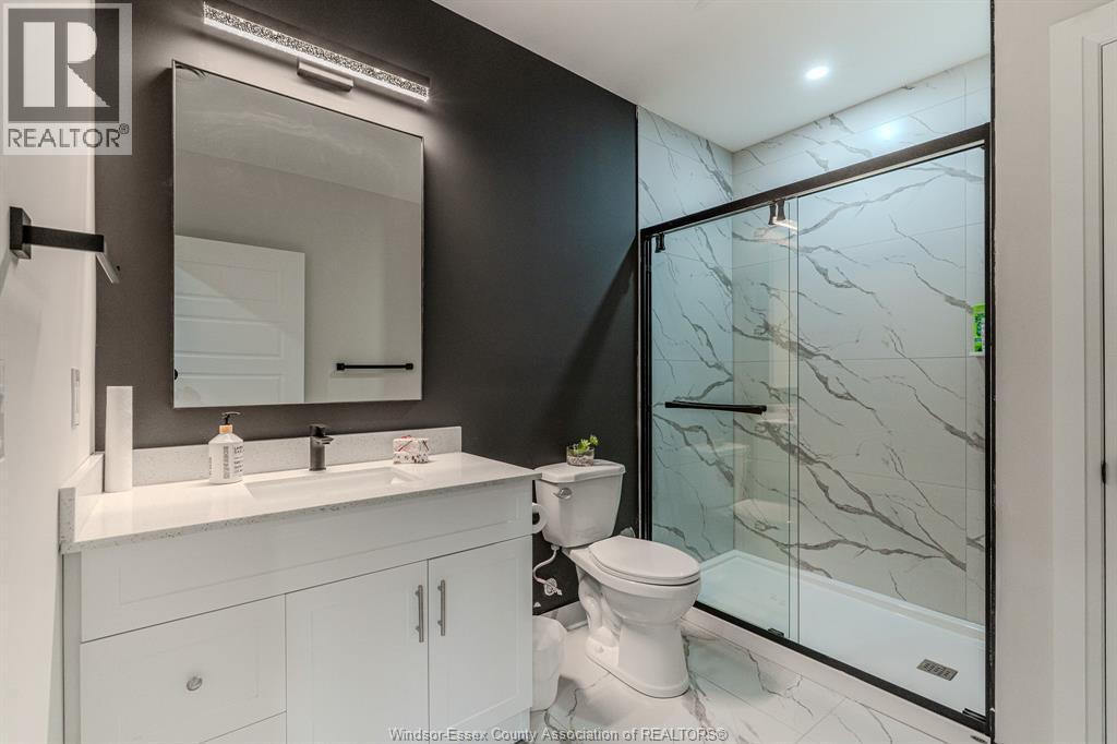 705 Grand Marais Unit# 204, Windsor, ON - Indoor Photo Showing Bathroom