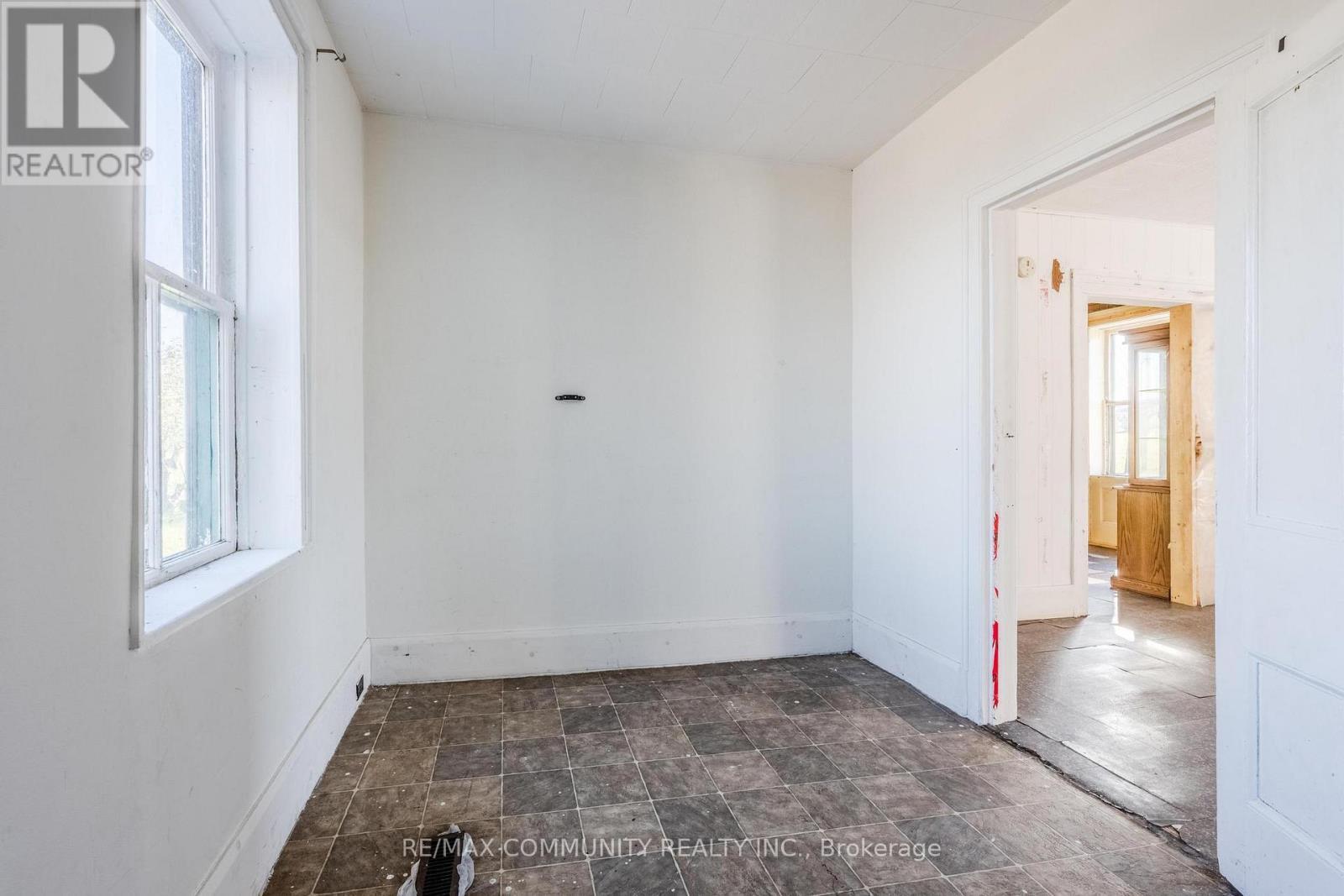 754 Porter Road, Kawartha Lakes, ON - Indoor Photo Showing Other Room