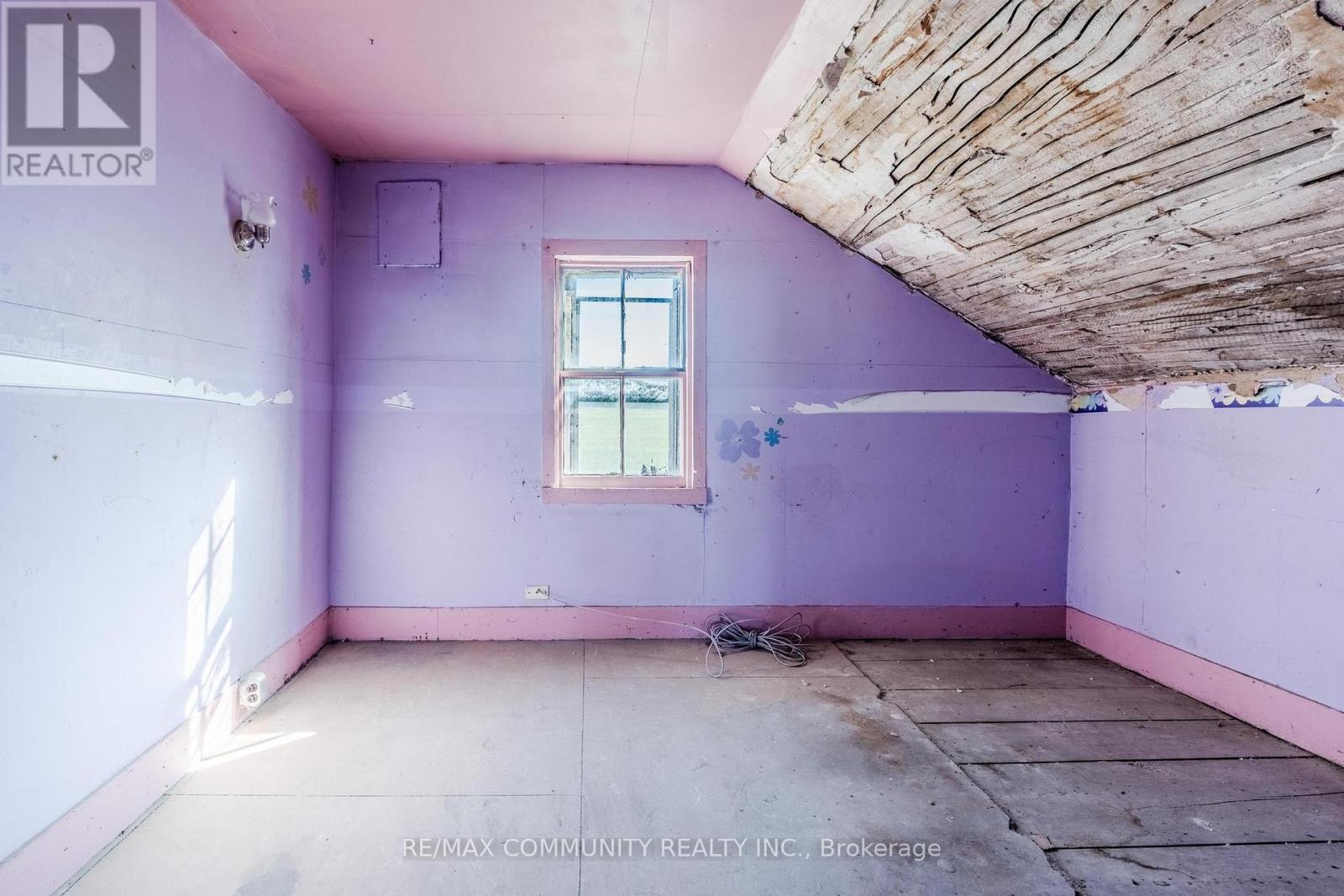 754 Porter Road, Kawartha Lakes, ON - Indoor Photo Showing Other Room