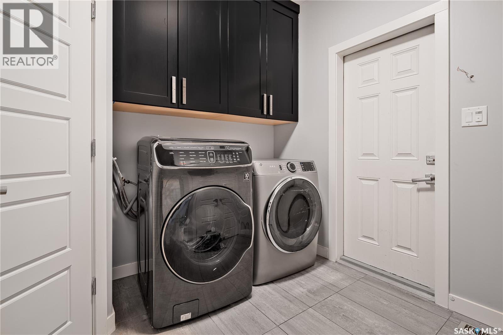 4311 Sandpiper Crescent E, Regina, SK - Indoor Photo Showing Laundry Room