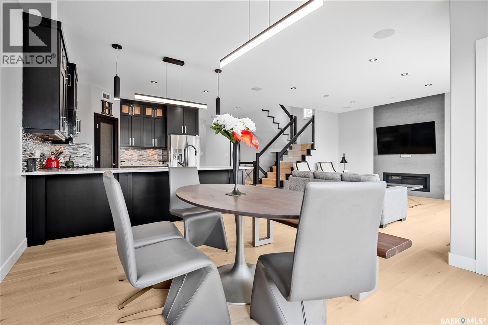 4311 Sandpiper Crescent E, Regina, SK - Indoor Photo Showing Dining Room