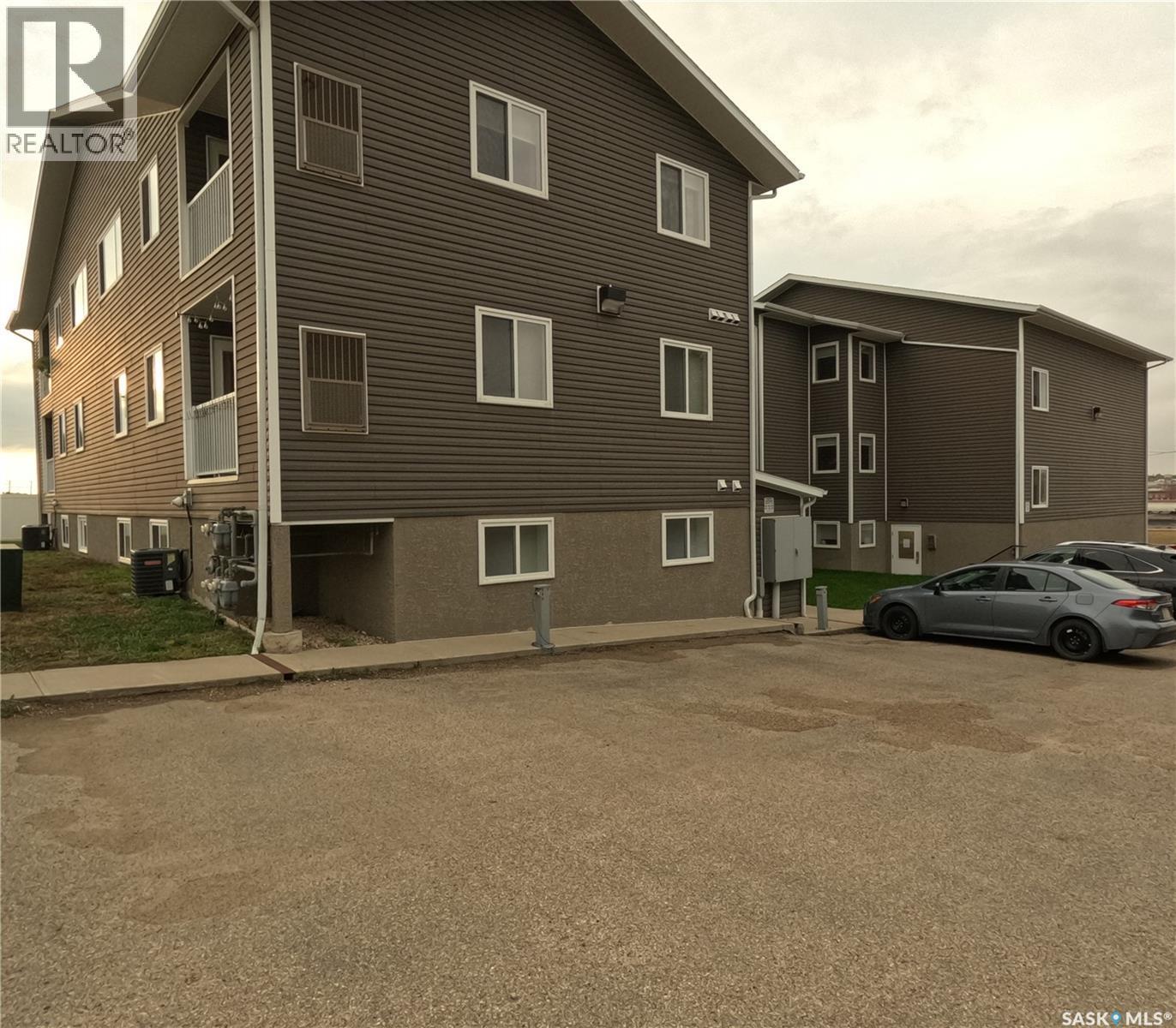 101 221 Main Street S, Moose Jaw, SK - Outdoor With Exterior