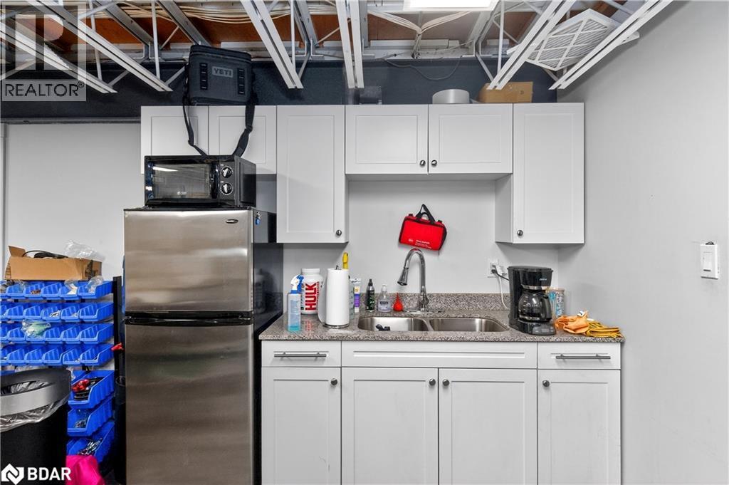 165 Saunders Road, Barrie, ON