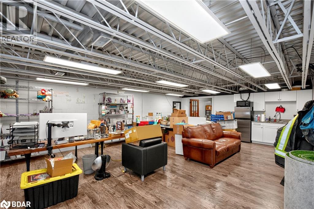 165 Saunders Road, Barrie, ON