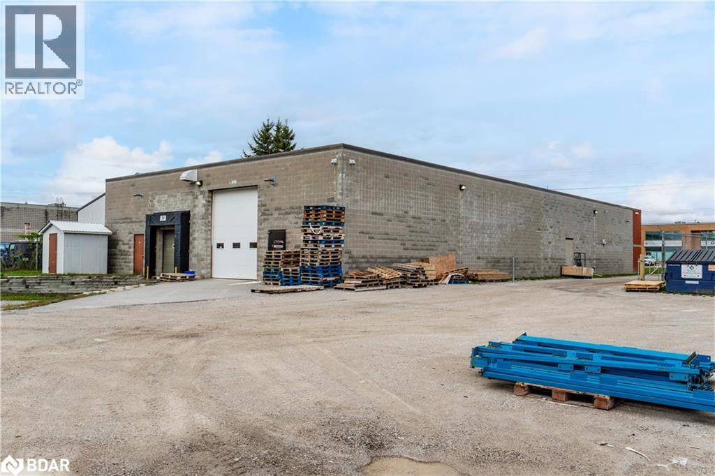 165 Saunders Road, Barrie, ON