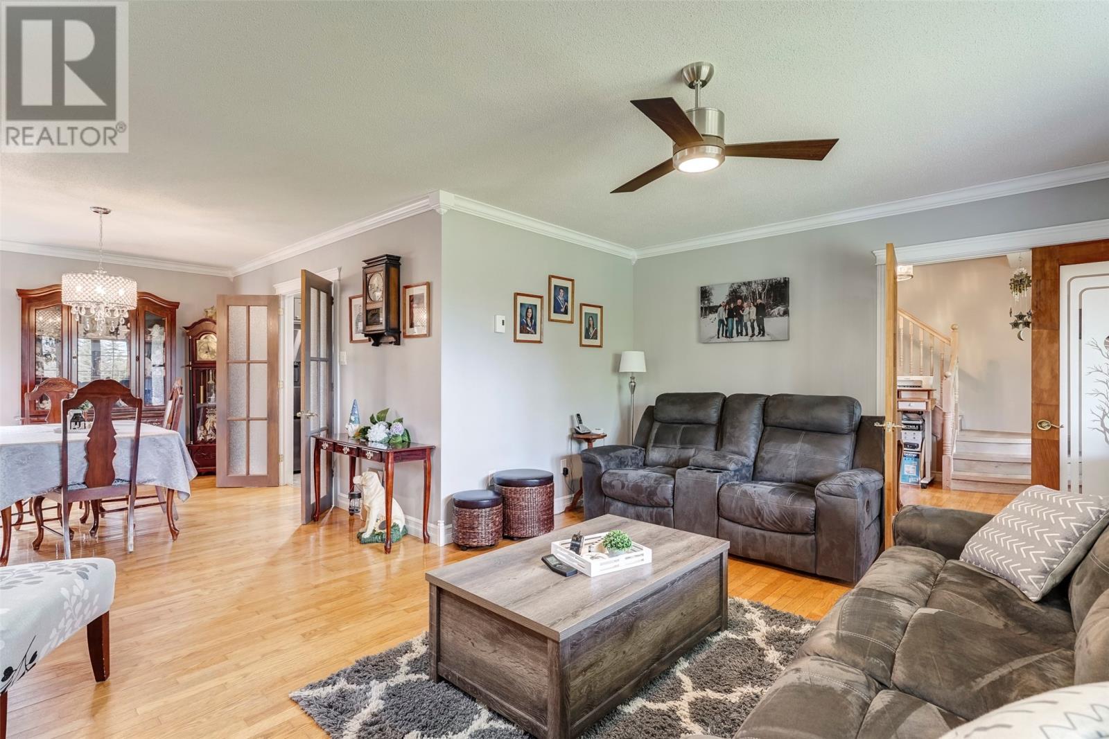 355 Roaches Line, Roaches Line, NL - Indoor Photo Showing Living Room