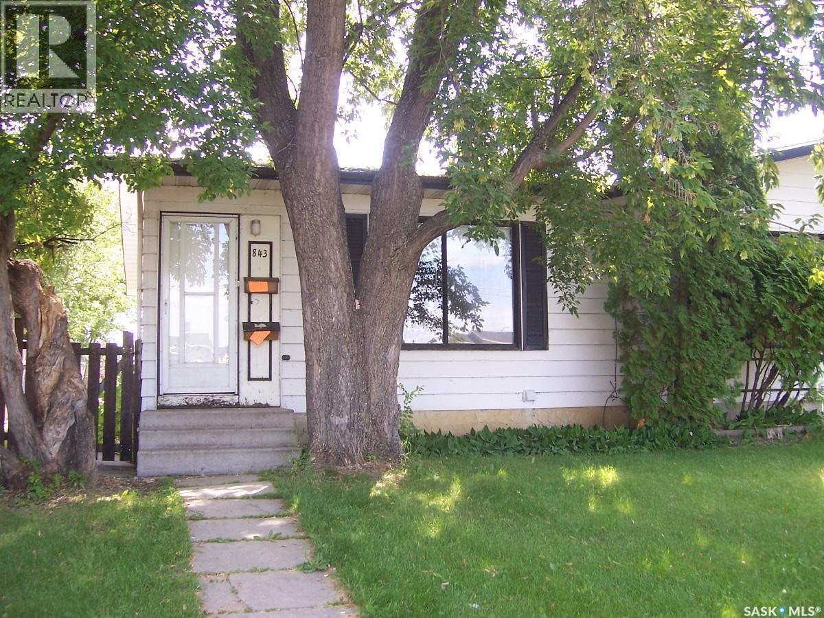 843 7Th Street E, Prince Albert, SK - Outdoor