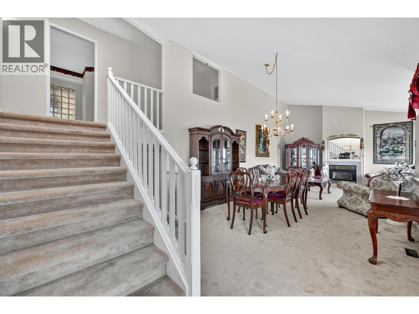 5220 Sutherland Road, Peachland, BC - Indoor With Fireplace