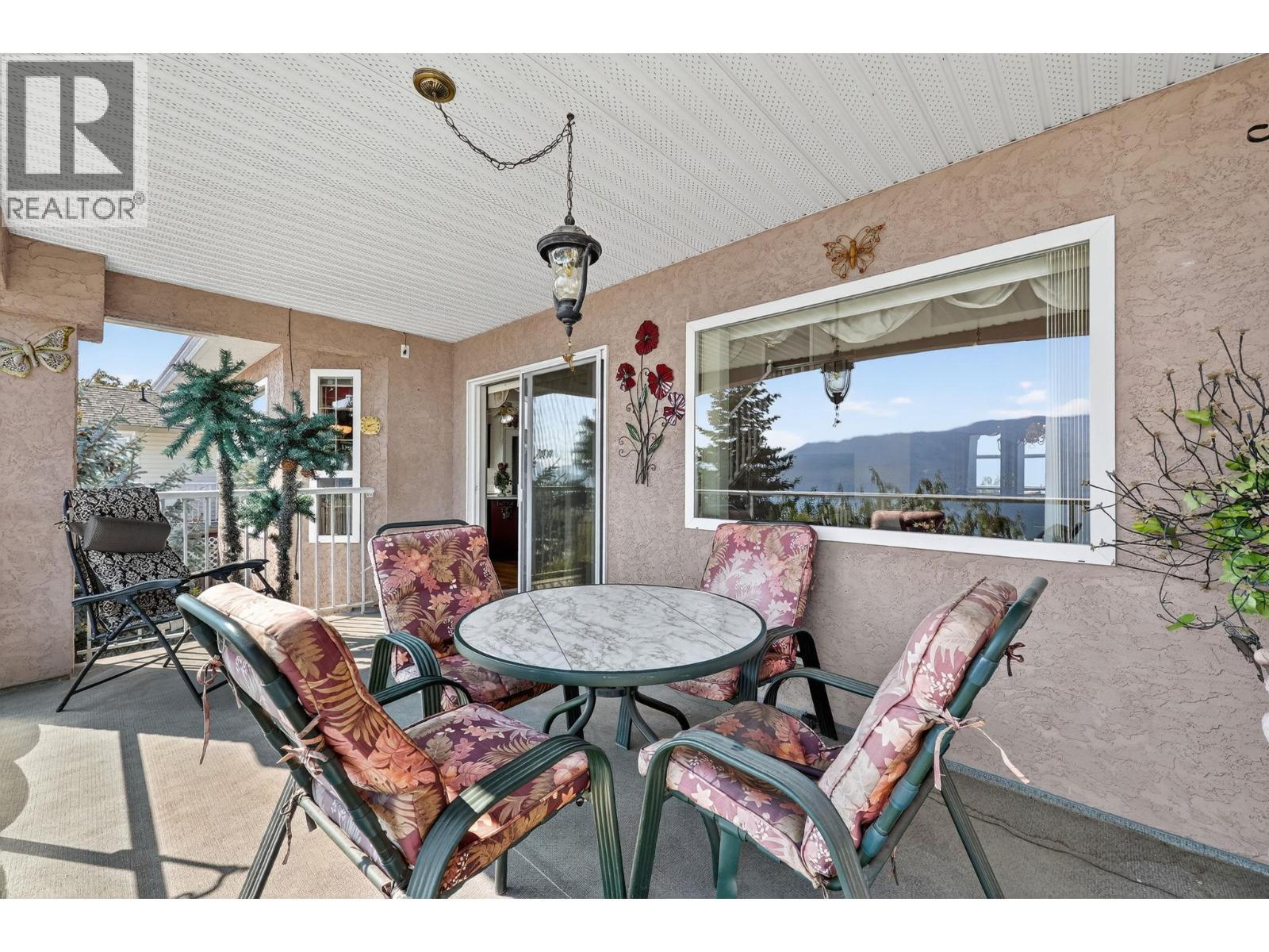 5220 Sutherland Road, Peachland, BC - Outdoor With Deck Patio Veranda