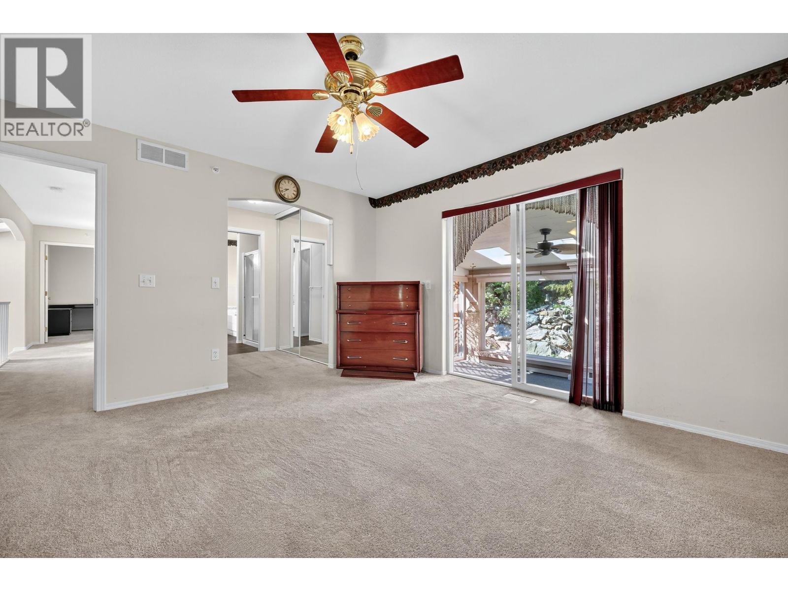 5220 Sutherland Road, Peachland, BC - Indoor Photo Showing Other Room