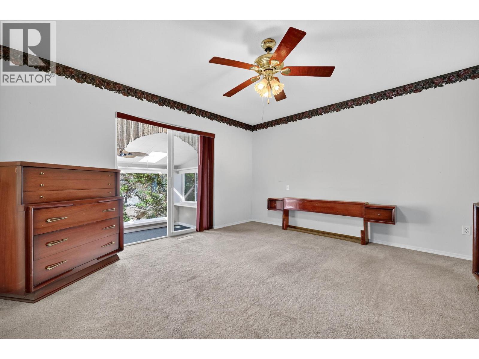 5220 Sutherland Road, Peachland, BC - Indoor Photo Showing Other Room