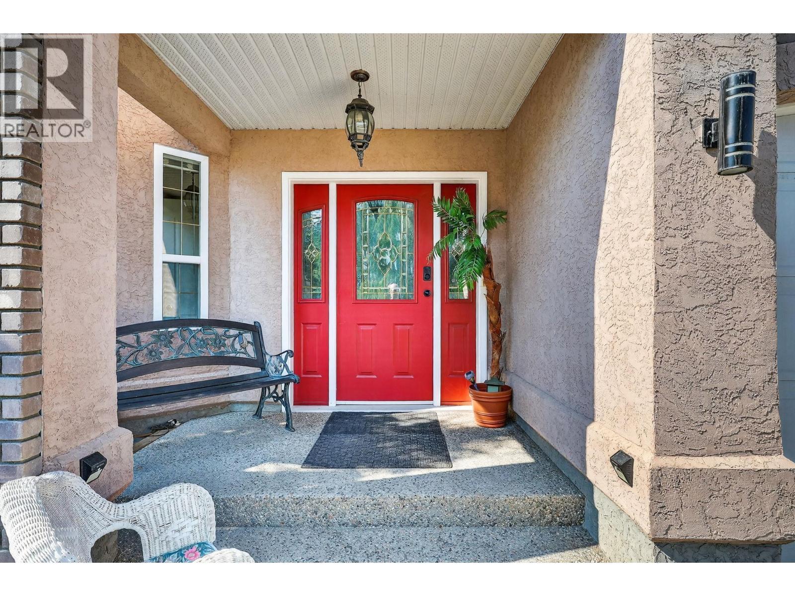 5220 Sutherland Road, Peachland, BC - Outdoor