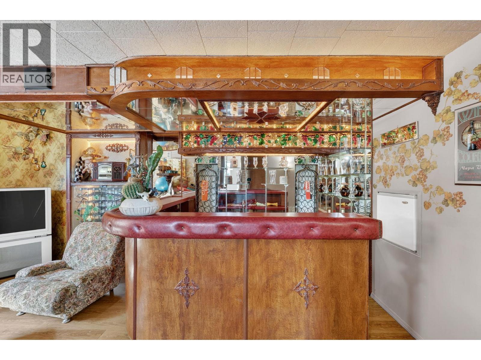 5220 Sutherland Road, Peachland, BC - Photo Showing Other Room