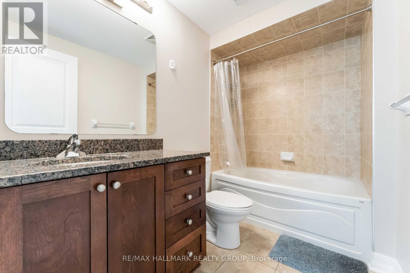204 - 200 Besserer Street, Ottawa, ON - Indoor Photo Showing Bathroom