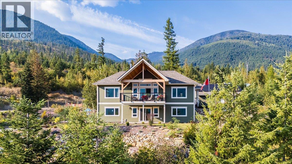 320 Mountain View Drive, Nelson, BC - Outdoor