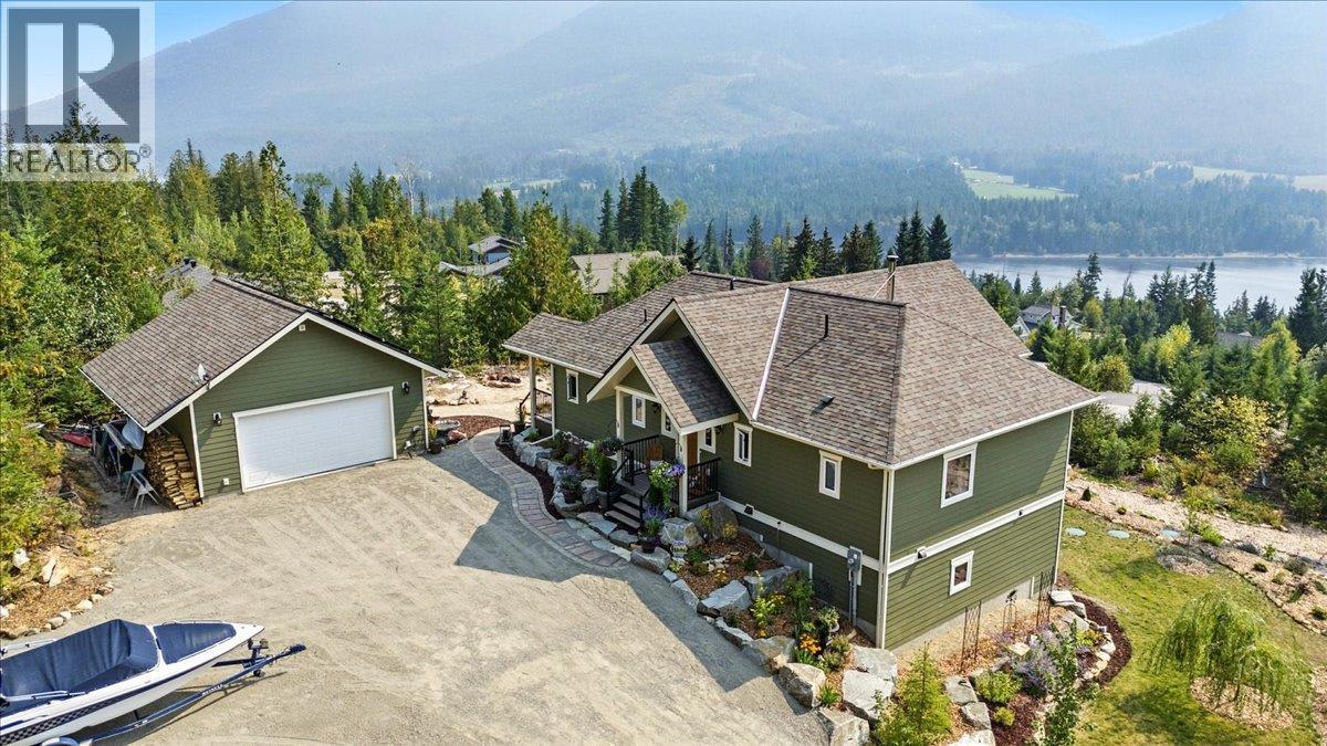 320 Mountain View Drive, Nelson, BC - Outdoor With Body Of Water