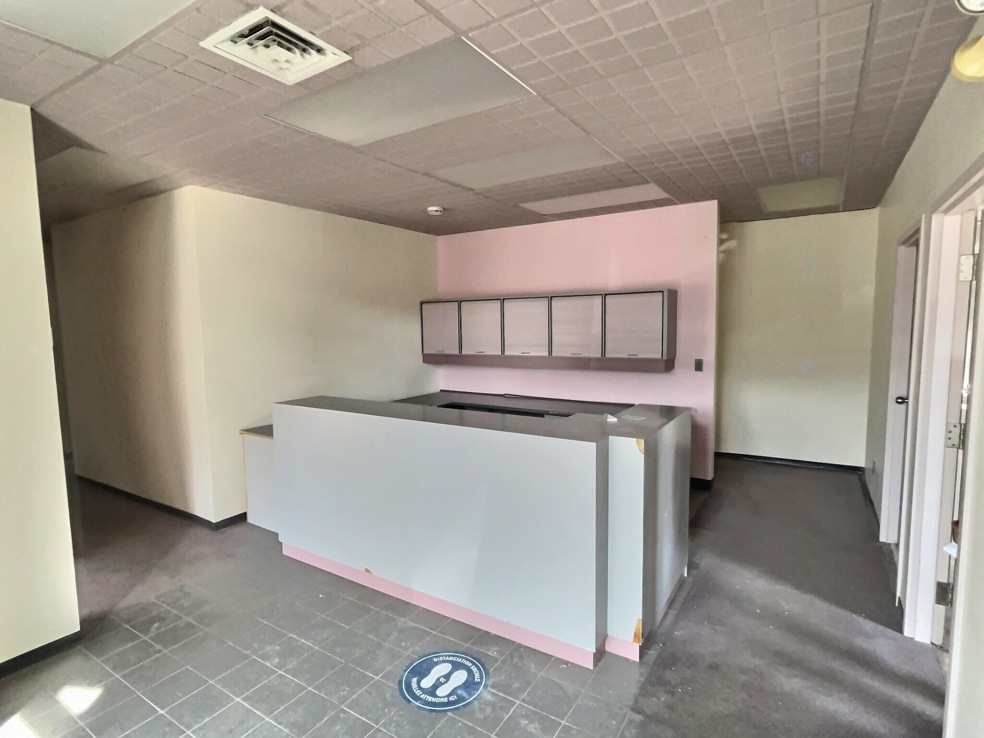 Bureau des secrétaires - 12 Rue Doyon, Rouyn-Noranda, QC - Indoor