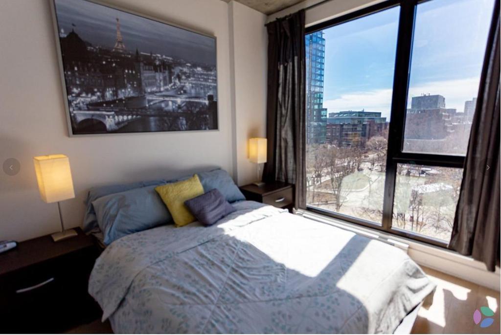 Chambre à coucher principale - 805-1265 Rue Lambert-Closse, Montréal (Ville-Marie), QC - Indoor Photo Showing Bedroom