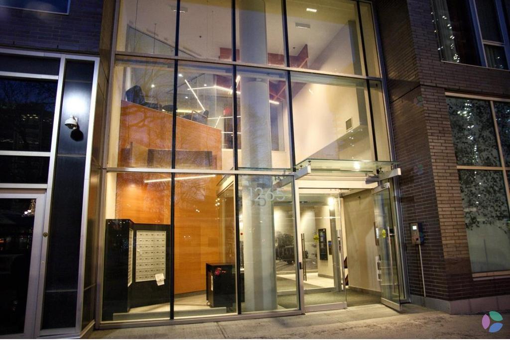 Entrée extérieure - 805-1265 Rue Lambert-Closse, Montréal (Ville-Marie), QC - With Exterior