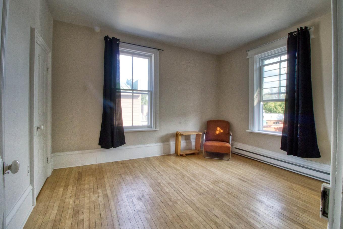 Primary bedroom - 25 - 27B Rue Lambton, Ormstown, QC - Indoor Photo Showing Other Room