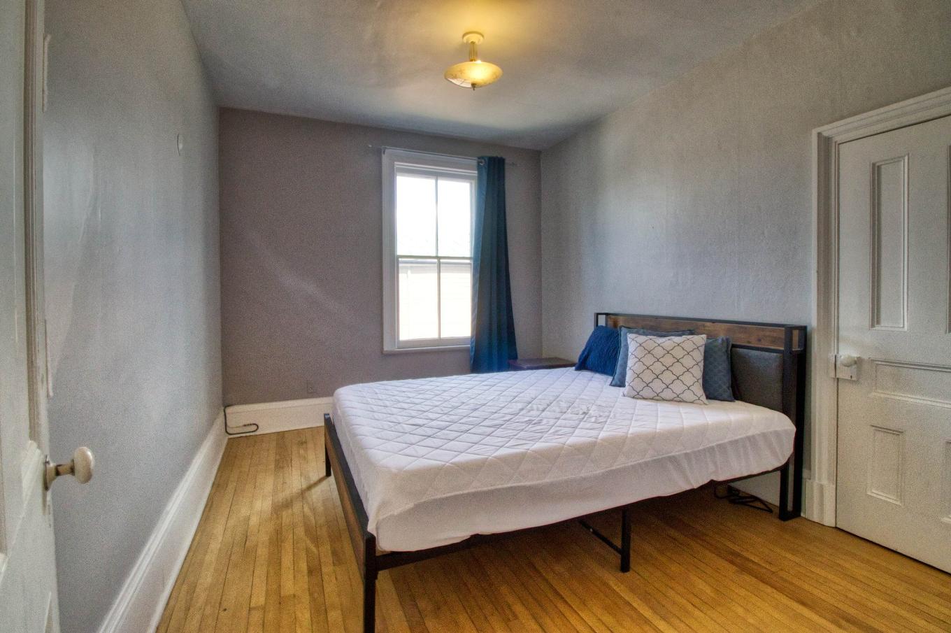 Bedroom - 25 - 27B Rue Lambton, Ormstown, QC - Indoor Photo Showing Bedroom