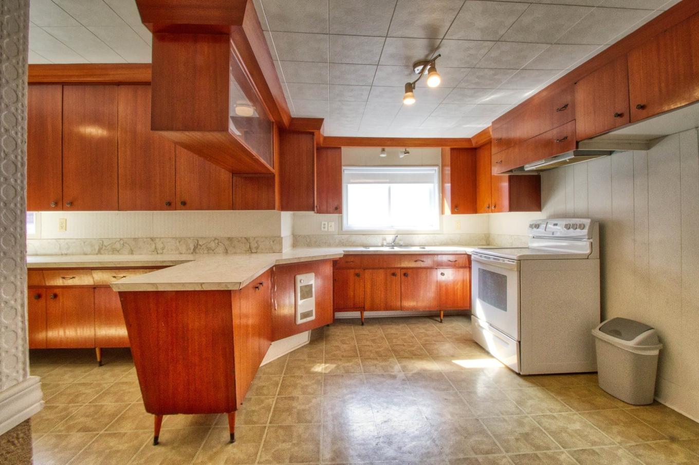 Kitchen - 25 - 27B Rue Lambton, Ormstown, QC - Indoor Photo Showing Kitchen With Double Sink