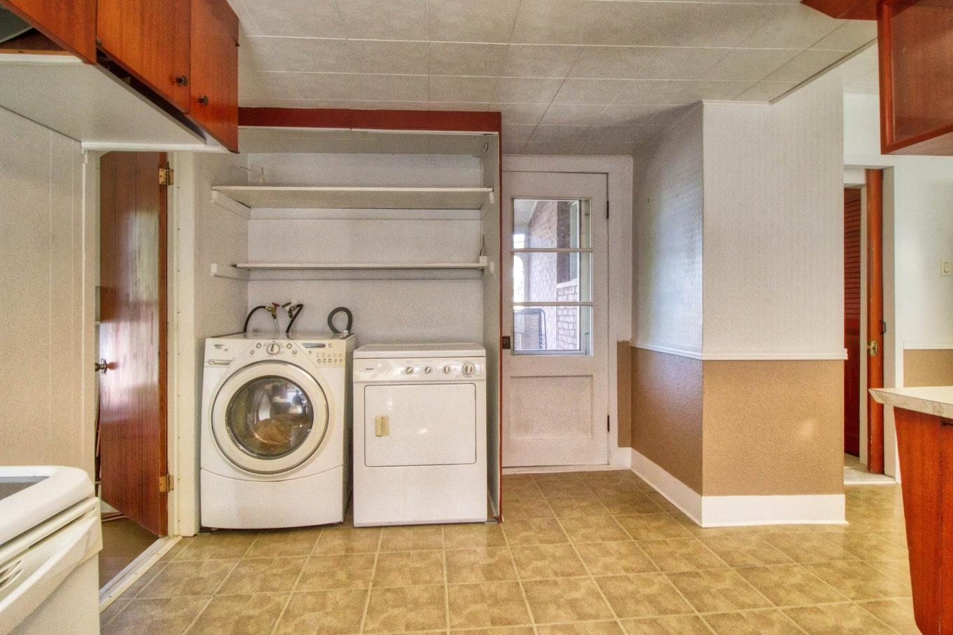 Laundry room - 25 - 27B Rue Lambton, Ormstown, QC - Indoor Photo Showing Laundry Room