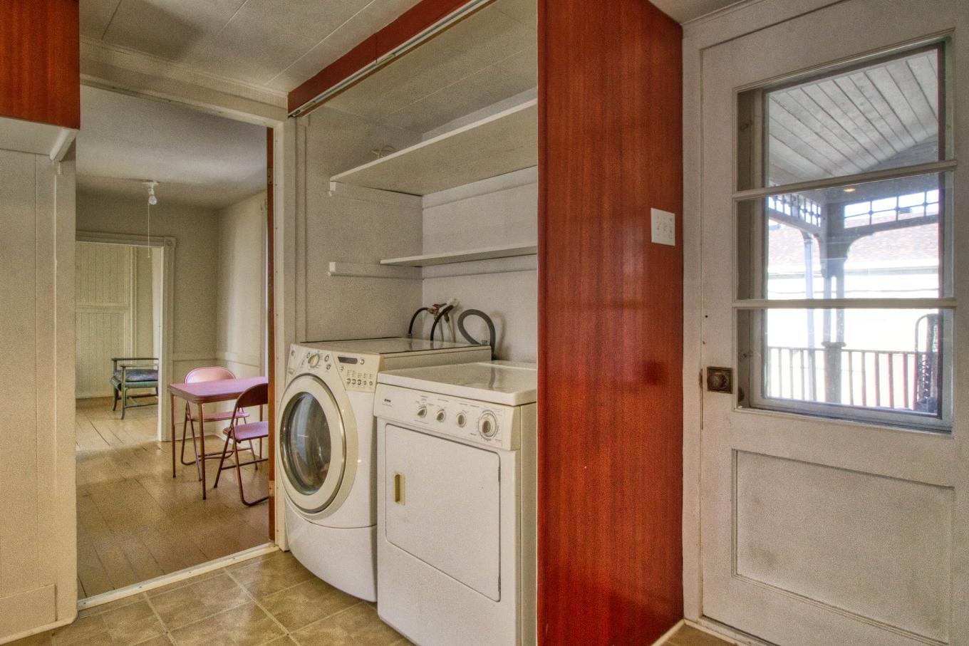 Laundry room - 25 - 27B Rue Lambton, Ormstown, QC - Indoor Photo Showing Laundry Room