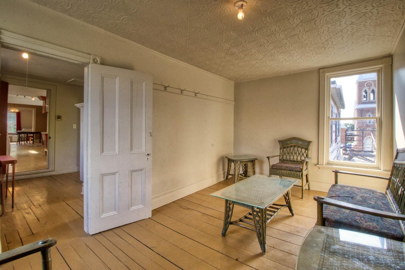 Den - 25 - 27B Rue Lambton, Ormstown, QC - Indoor