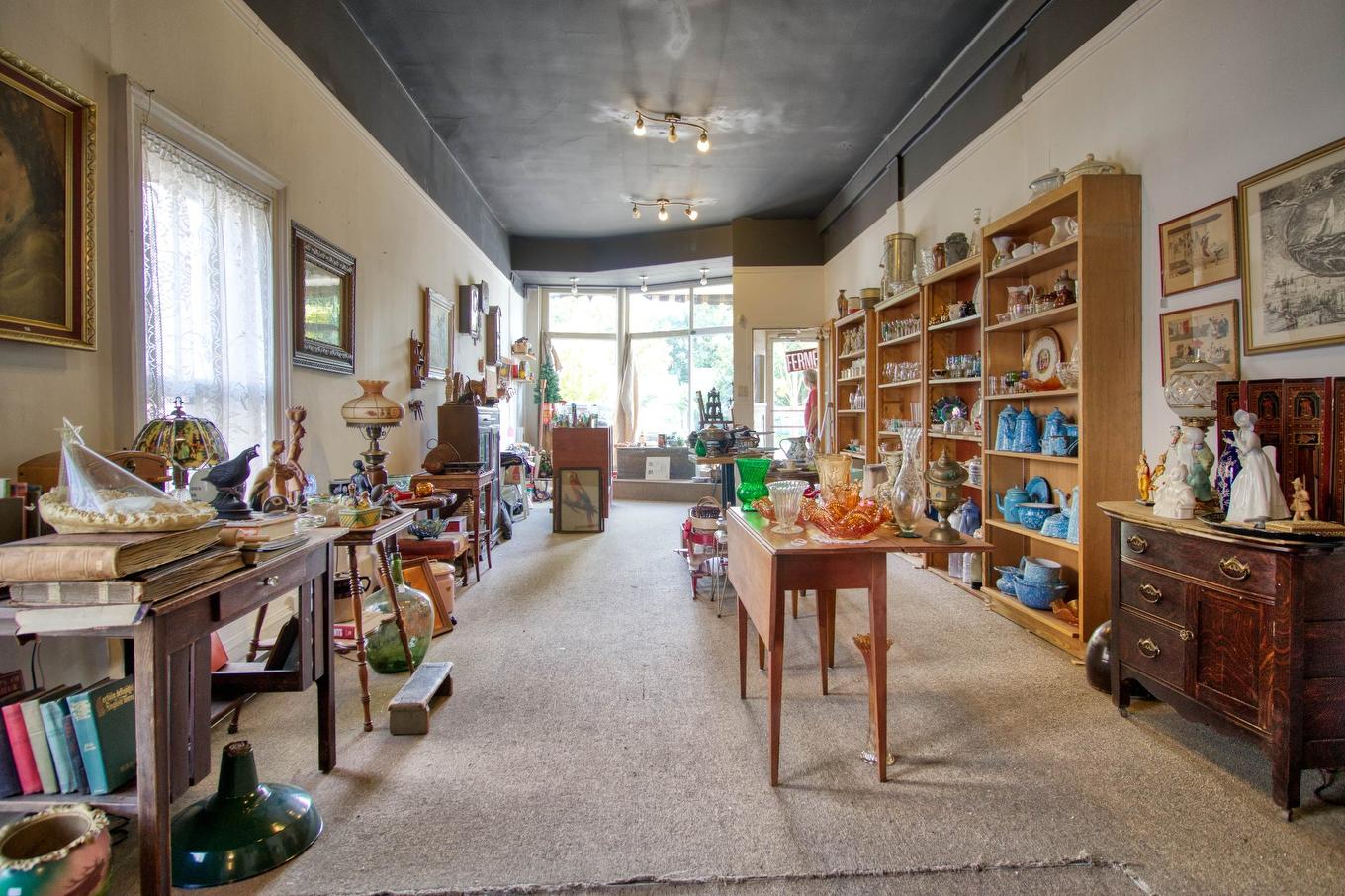 Commerce - 25 - 27B Rue Lambton, Ormstown, QC - Indoor