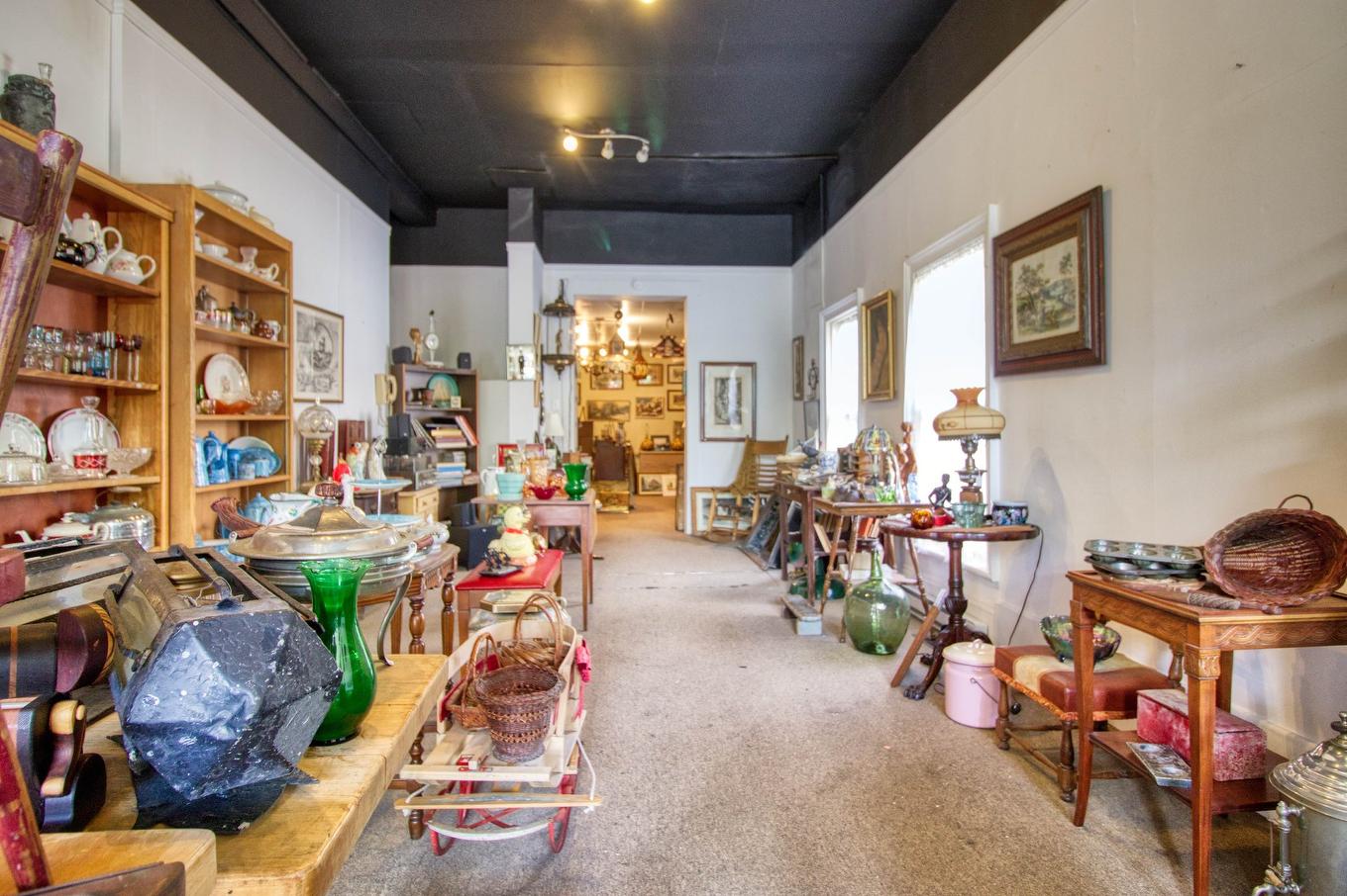 Commerce - 25 - 27B Rue Lambton, Ormstown, QC - Indoor Photo Showing Other Room