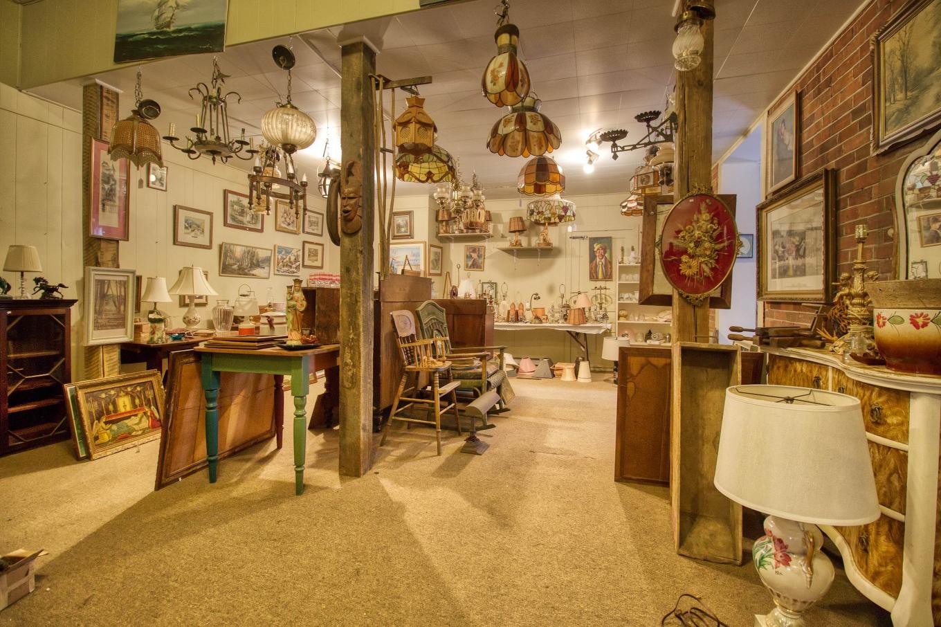 Commerce - 25 - 27B Rue Lambton, Ormstown, QC - Indoor