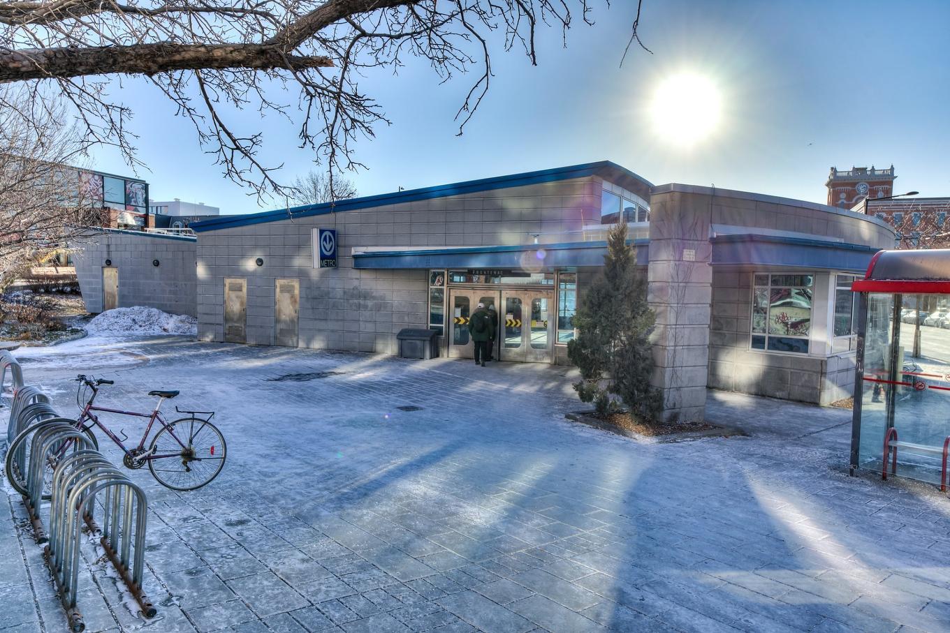 À proximité - 406-2660 Rue Ontario E., Montréal (Ville-Marie), QC - Outdoor