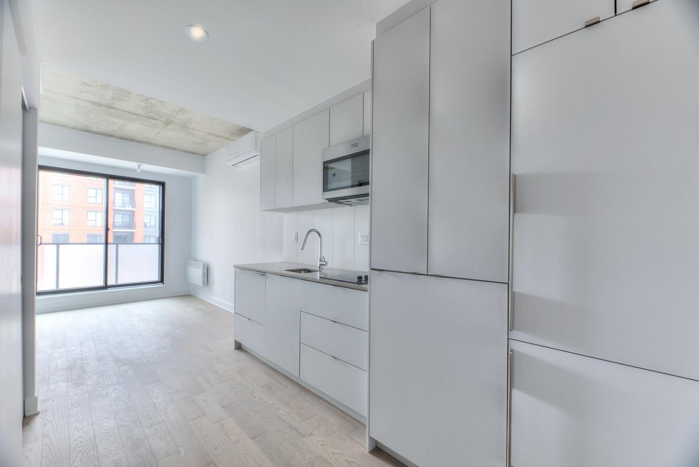 Cuisine - 406-2660 Rue Ontario E., Montréal (Ville-Marie), QC - Indoor Photo Showing Kitchen