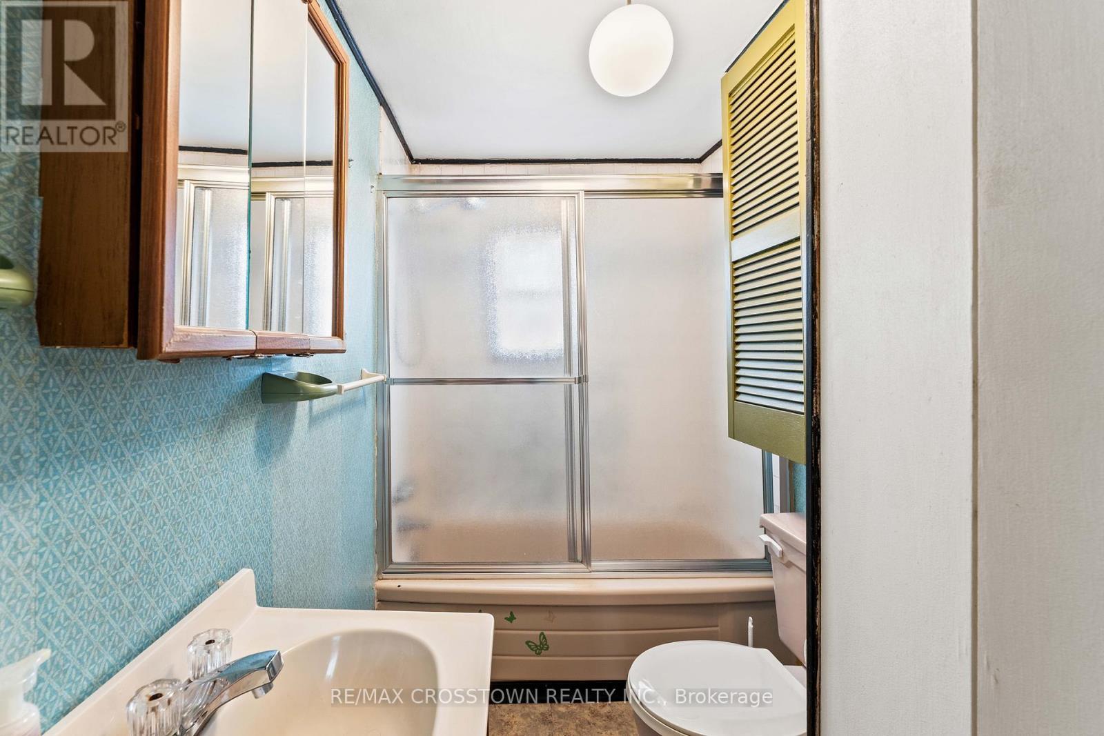 132 Dunedin Street, Orillia, ON - Indoor