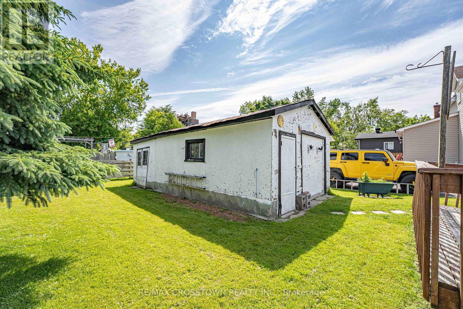 132 Dunedin Street, Orillia, ON - Outdoor