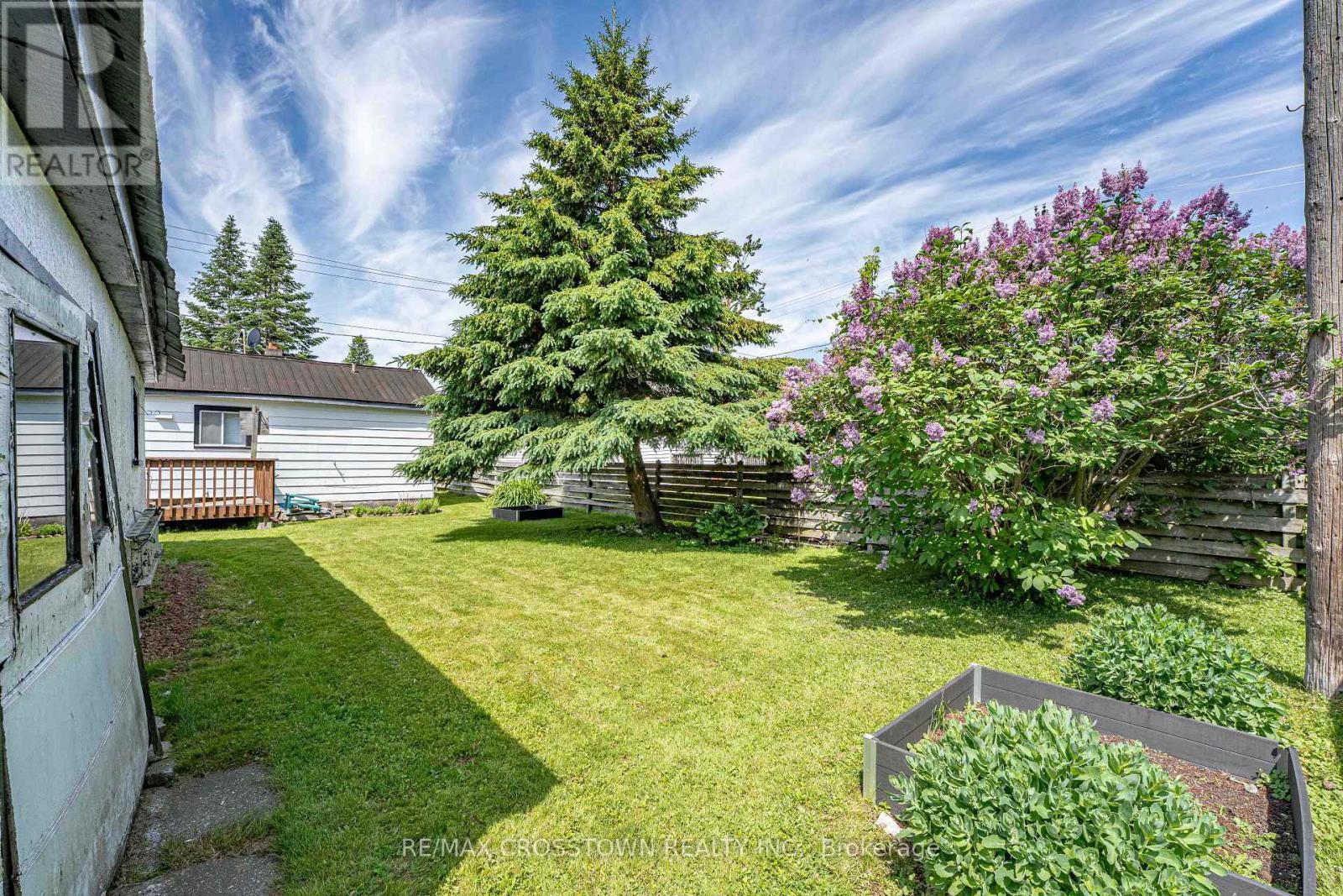 132 Dunedin Street, Orillia, ON - Outdoor