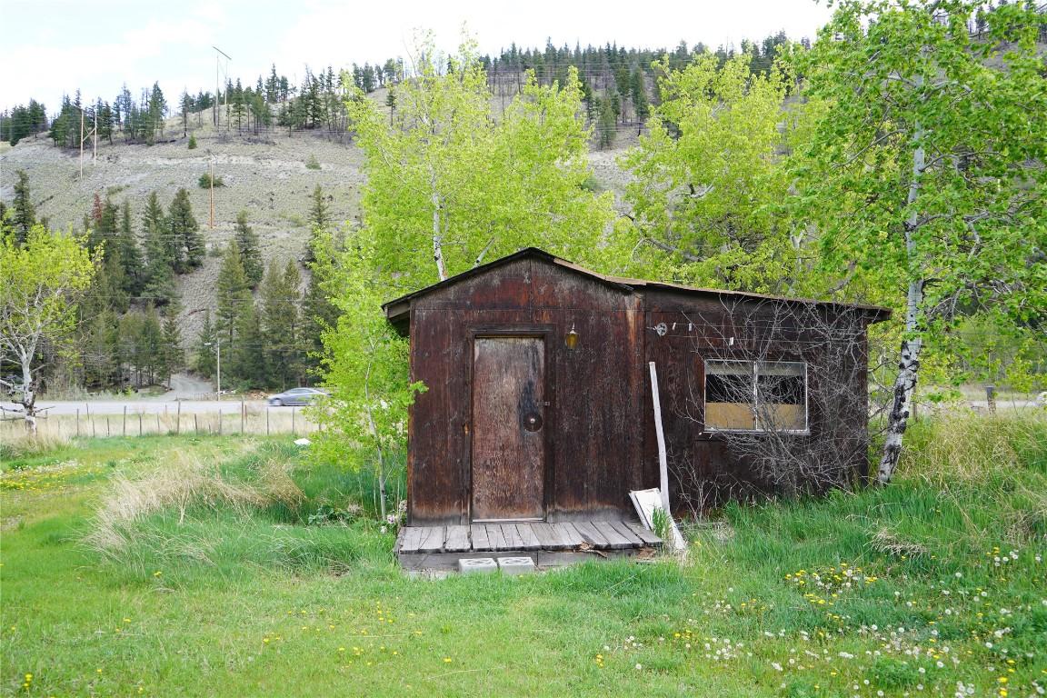 6805 Cariboo 97 Highway, Clinton, BC - Outdoor