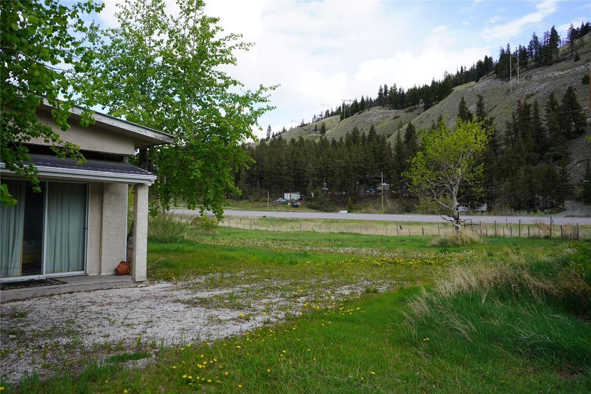 6805 Cariboo 97 Highway, Clinton, BC - Outdoor