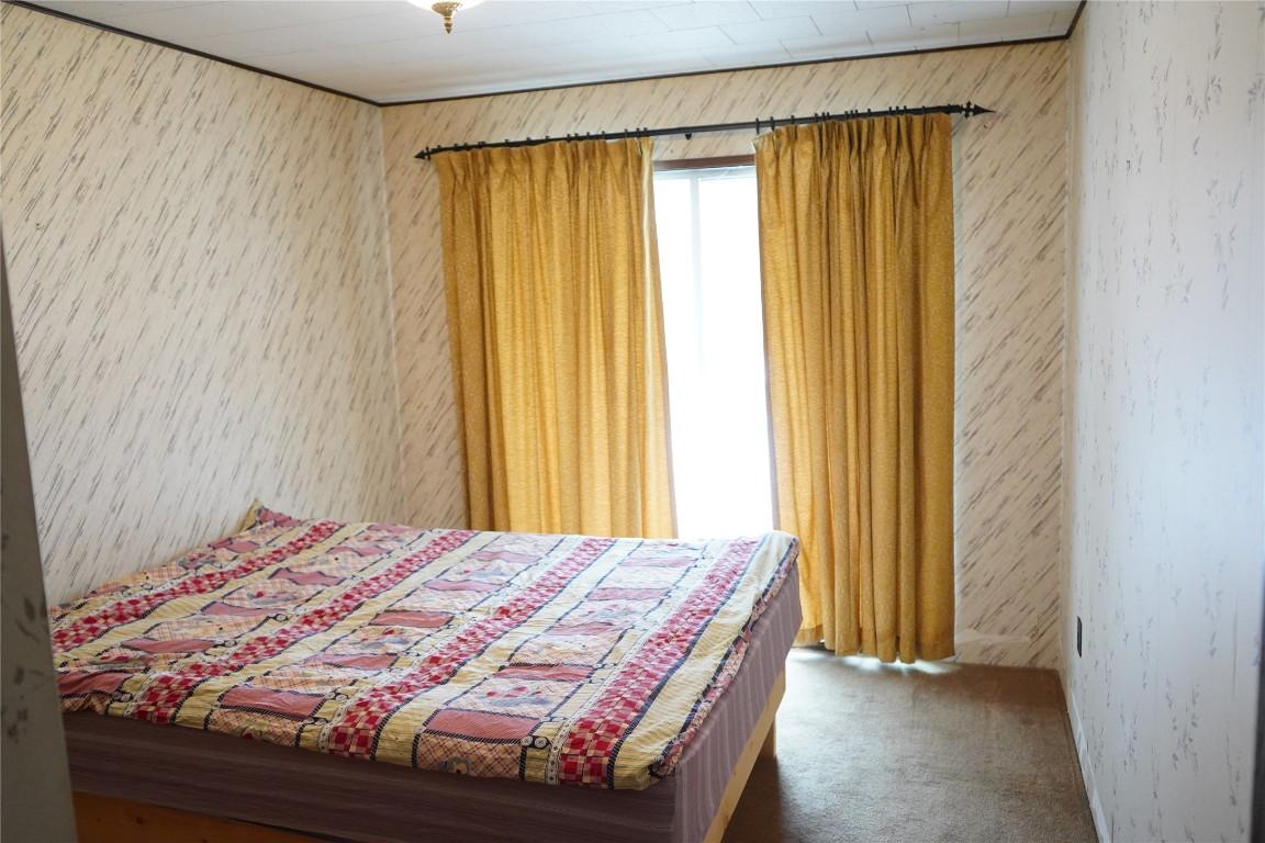 6805 Cariboo 97 Highway, Clinton, BC - Indoor Photo Showing Bedroom