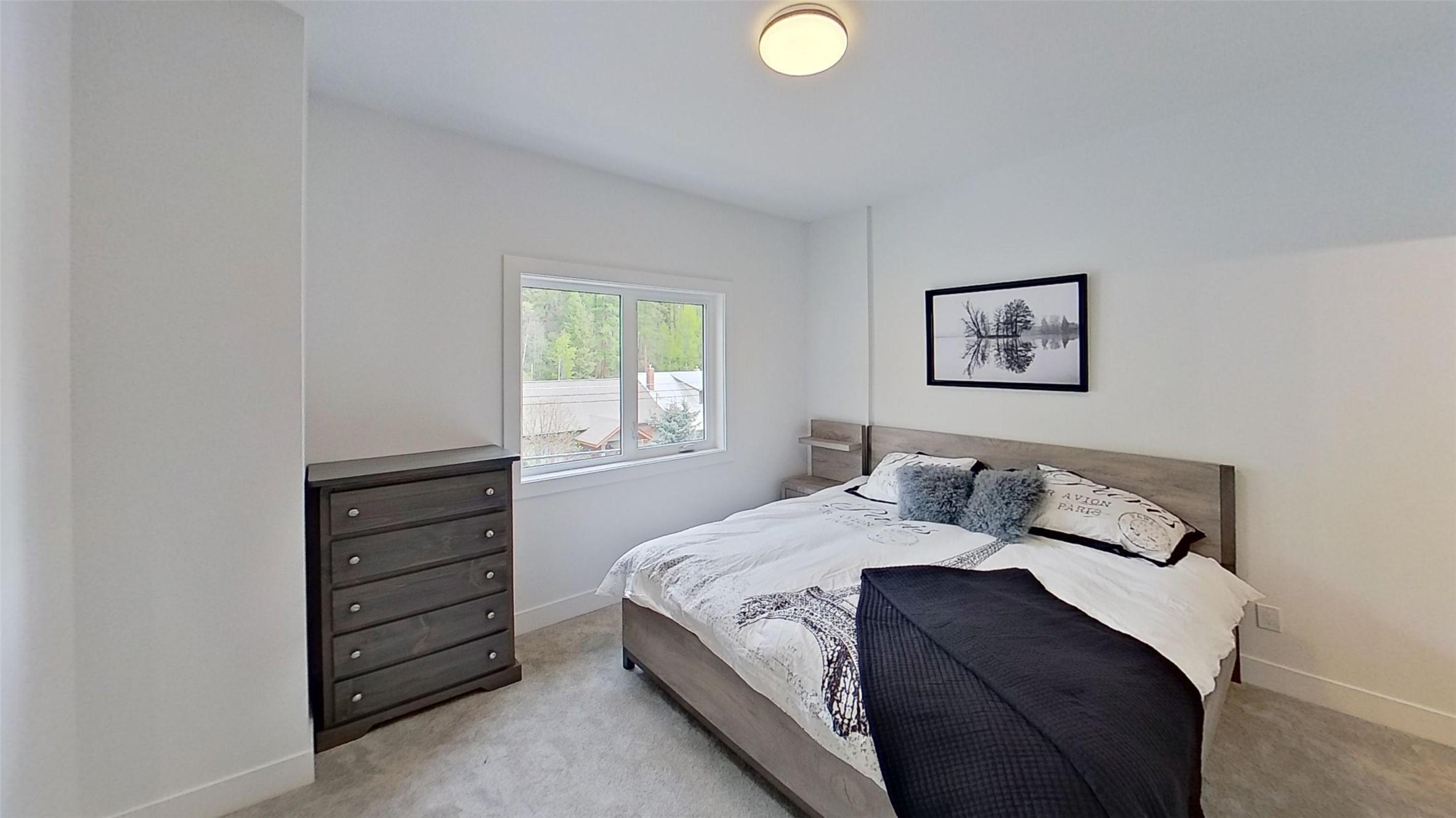 204-70 Boundary Street, Kimberley, BC - Indoor Photo Showing Bedroom