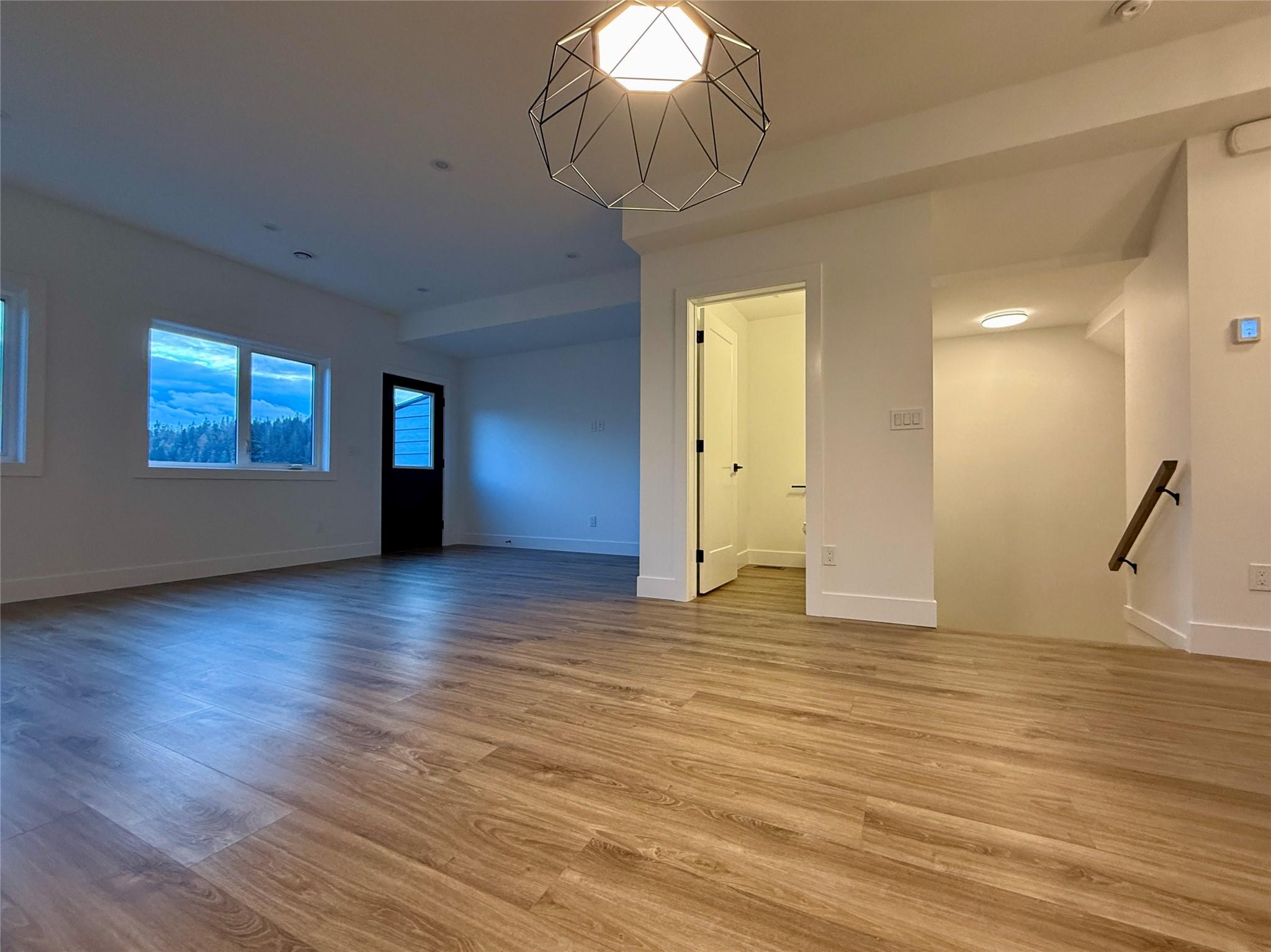 204-70 Boundary Street, Kimberley, BC - Indoor Photo Showing Other Room