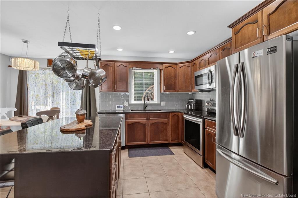 28 Glenforest Dr, Riverview, NB